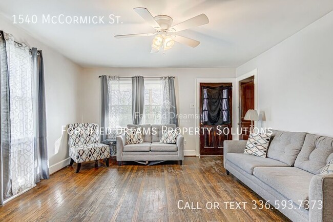 Building Photo - 1540 McCormick St
