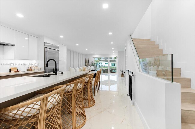 Foto del edificio - 2115 NE 123rd St