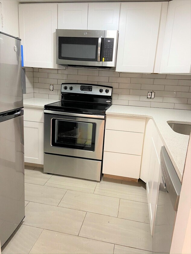 Primary Photo - 256 Brookline St