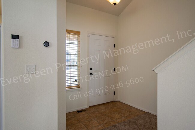 Foto del edificio - 3 bedroom 2.5 bathroom home with beautiful...