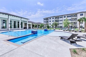 Building Photo - 7600 S Mason Rd