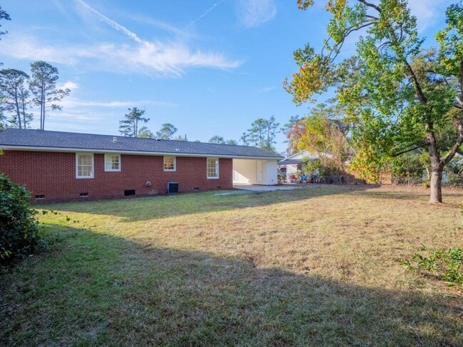 Building Photo - 2323 Frederick Pl