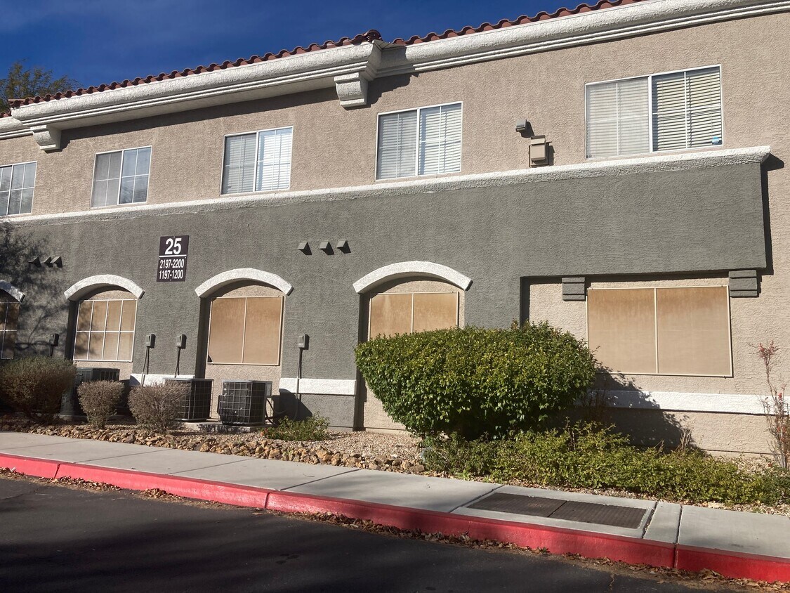 Foto del edificio - 10245 S Maryland Pkwy