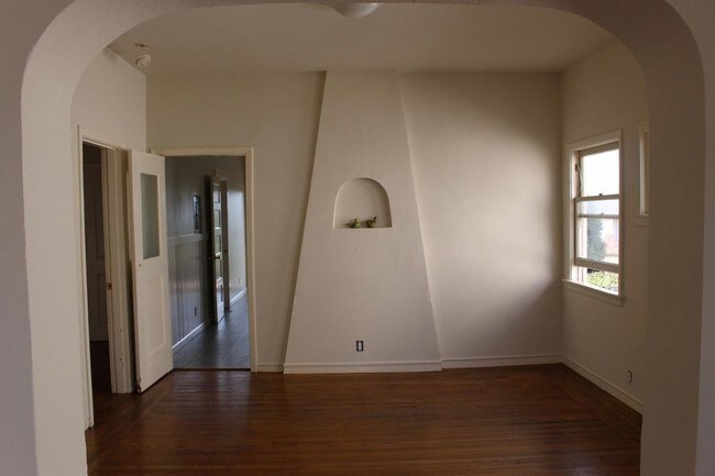 Foto del edificio - 5235 Bancroft Ave - A