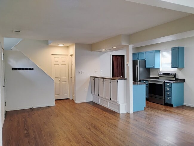 Photo - 1579 Hooker St Townhome