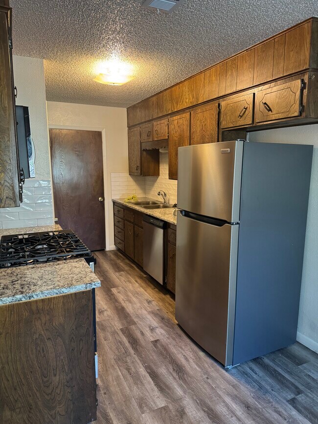 Cocina - 1202 Wales Dr