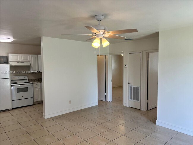 Foto del edificio - 2910 NW 92nd St