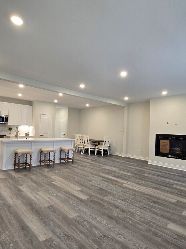 Building Photo - 12969 Centaurus Ct