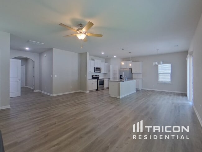 Building Photo - 209 Spring Knoll Dr