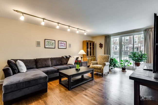 Building Photo - Patio Apartments