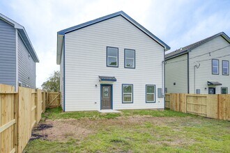 Building Photo - 410 N 4th St