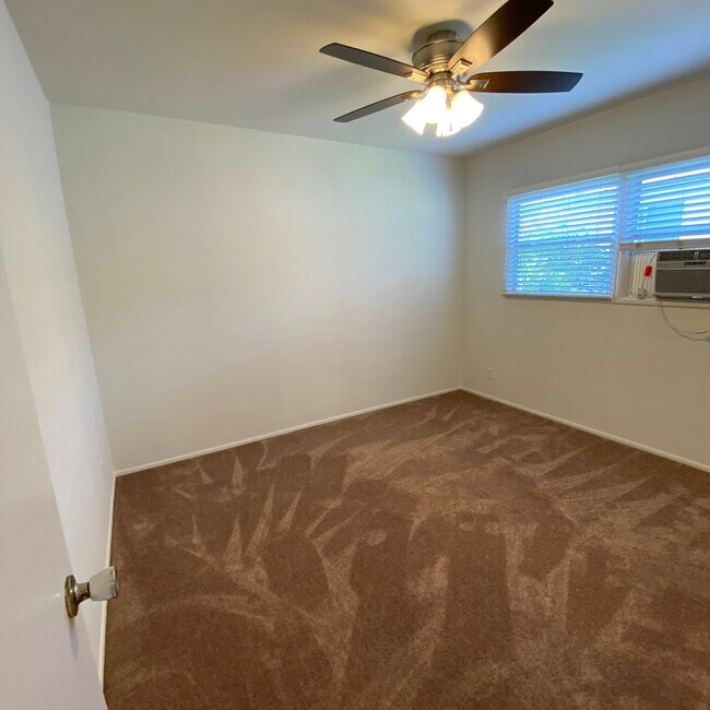 Building Photo - 1017 Melrose Ave