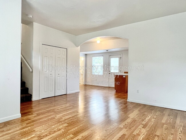 Photo - 2405 W Monument St Townhome
