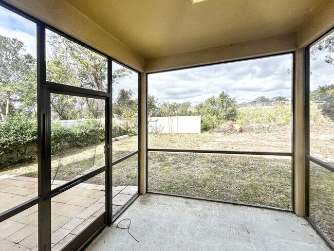 Building Photo - 1111 Canyon Oaks Dr