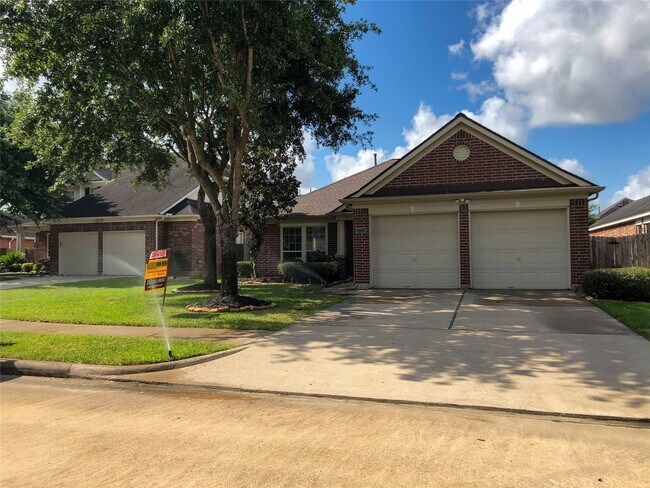 Foto del edificio - 17115 Sheffield Pines Ln