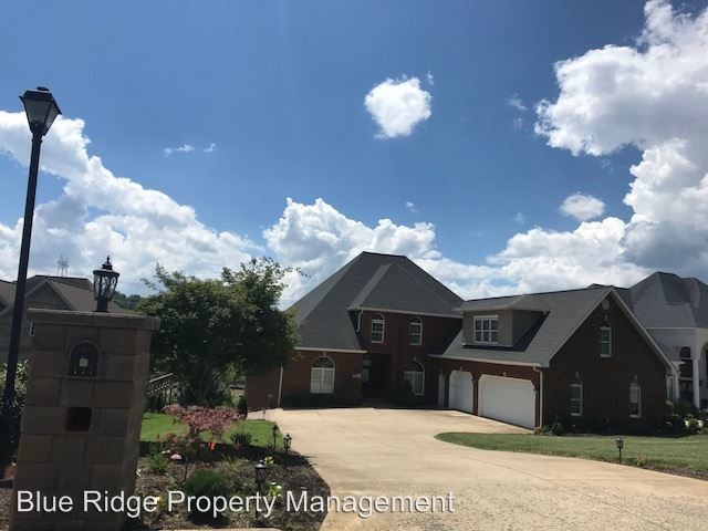 Foto principal - 5 br, 3.5 bath House - 117 Lake Harbor Drive