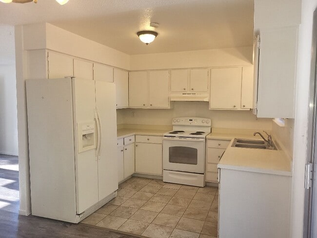 Foto del edificio - 6580 Fern St