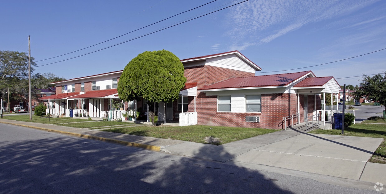 Building Photo - Massalina Memorial Homes