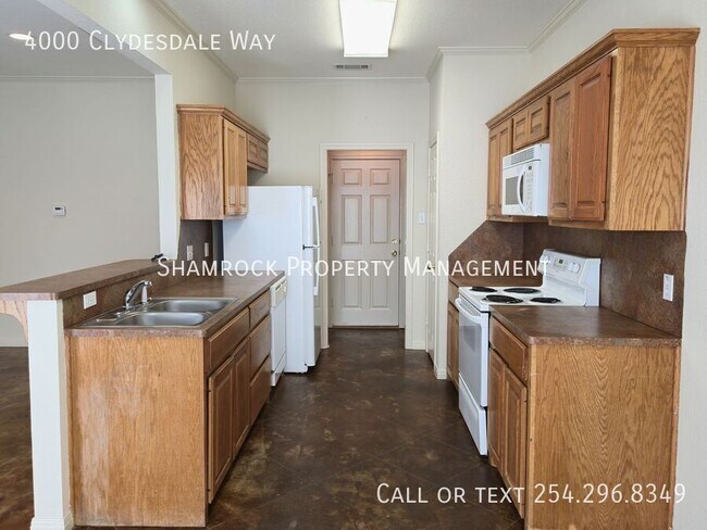 Foto del edificio - Surrey Ridge Duplex