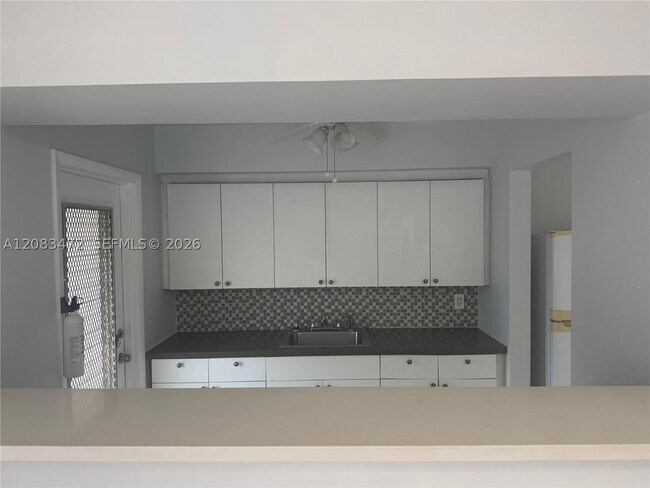 Foto del edificio - 1816 McKinley St