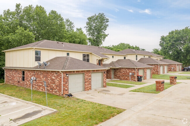 Building Photo - Prairie Breeze Townhomes