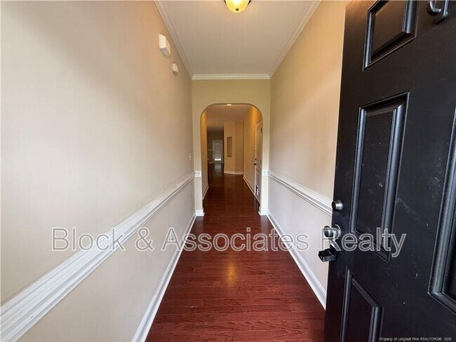 Foto del edificio - 148 Valley Stream Rd