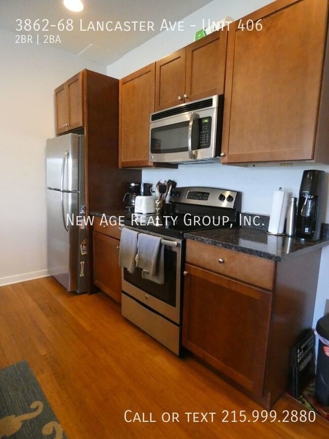 Foto del edificio - 3862-68 Lancaster Ave