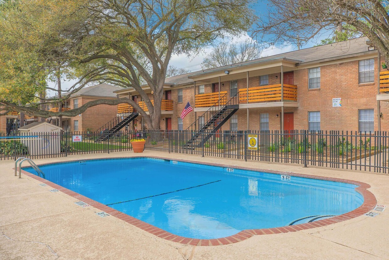 Foto principal - Hidden Park Apartments