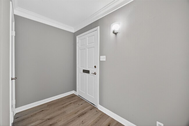 Foto del edificio - 2109 Lander Ln