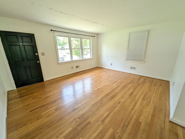 Photo - 933 Foley Dr House