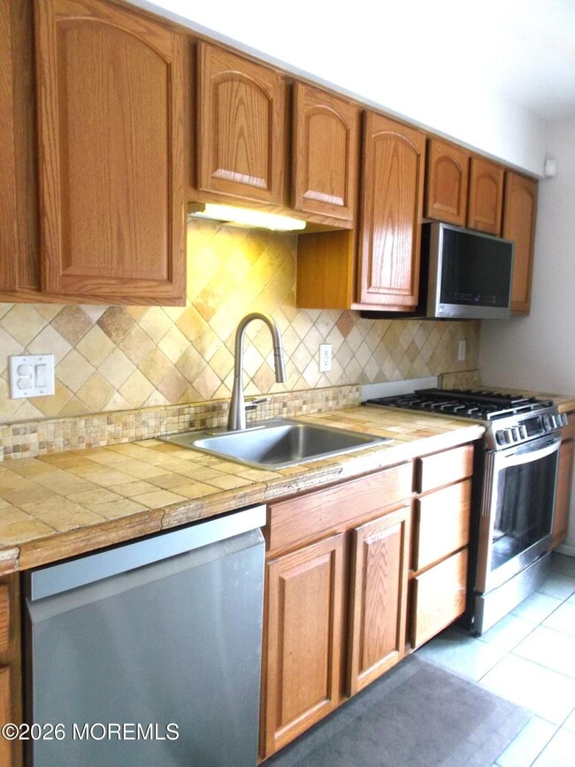 Building Photo - 1301 Coventry Way