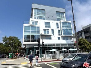 Building Photo - 1705 Ocean Ave