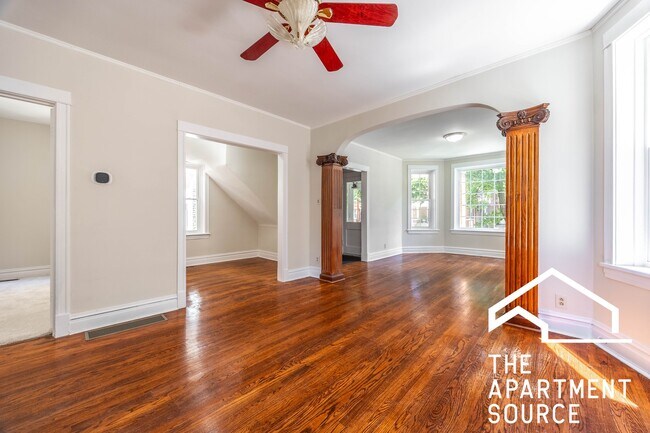 Photo - 2110 N Avers Ave Apartment