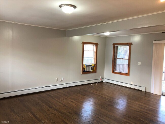 Building Photo - 2 br, 1 bath House - 34W070 Fox River Dr