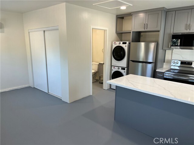 Foto del edificio - 2290 Cogswell Rd