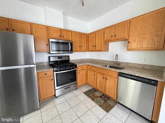 Building Photo - 4142 Fountainside Ln