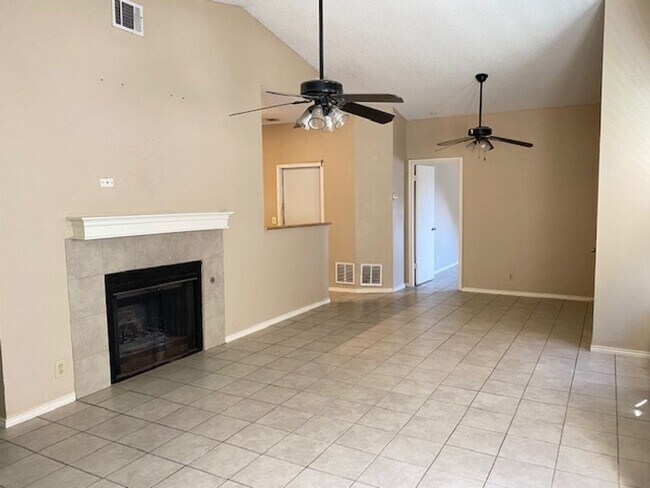 Foto del edificio - 3 br, 2 bath House - 3412 Ridge Smoke