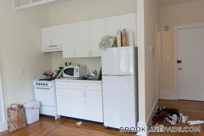 Foto del edificio - 19 Fairbanks St