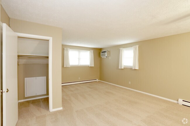 1 habitación, DE 700 FT² - Sala de estar - Broadmoor Park Apartments