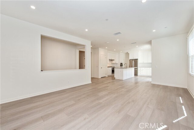 Building Photo - 148 Newburry