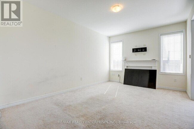 Building Photo - 42 Callandar Rd