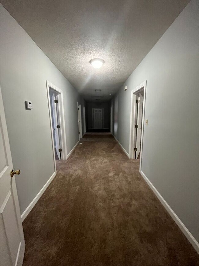 Foto del edificio - Full of Charm 4BD/1BA w/ Wrap-Around Porch