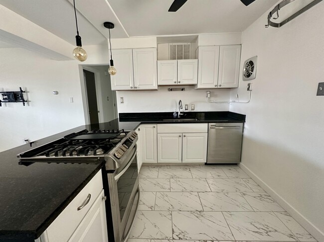 Foto del edificio - 650 N 300 W