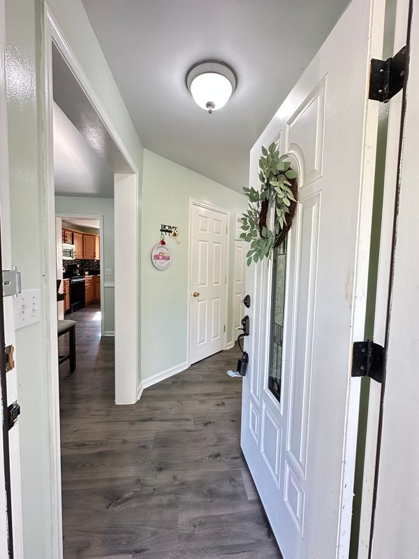 Building Photo - 1094 Porter Dr