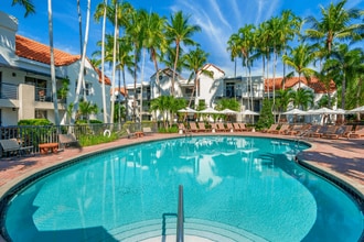 Sheridan Ocean Club Apartments Photo