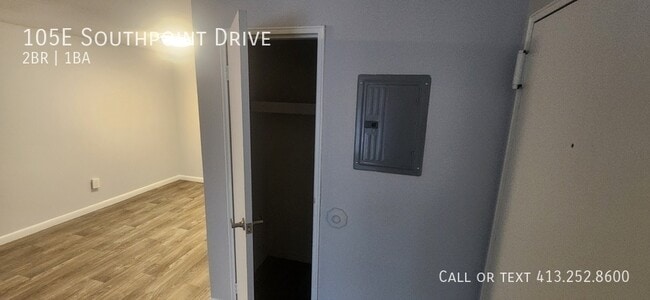 Foto del edificio - 105 Southpoint Dr