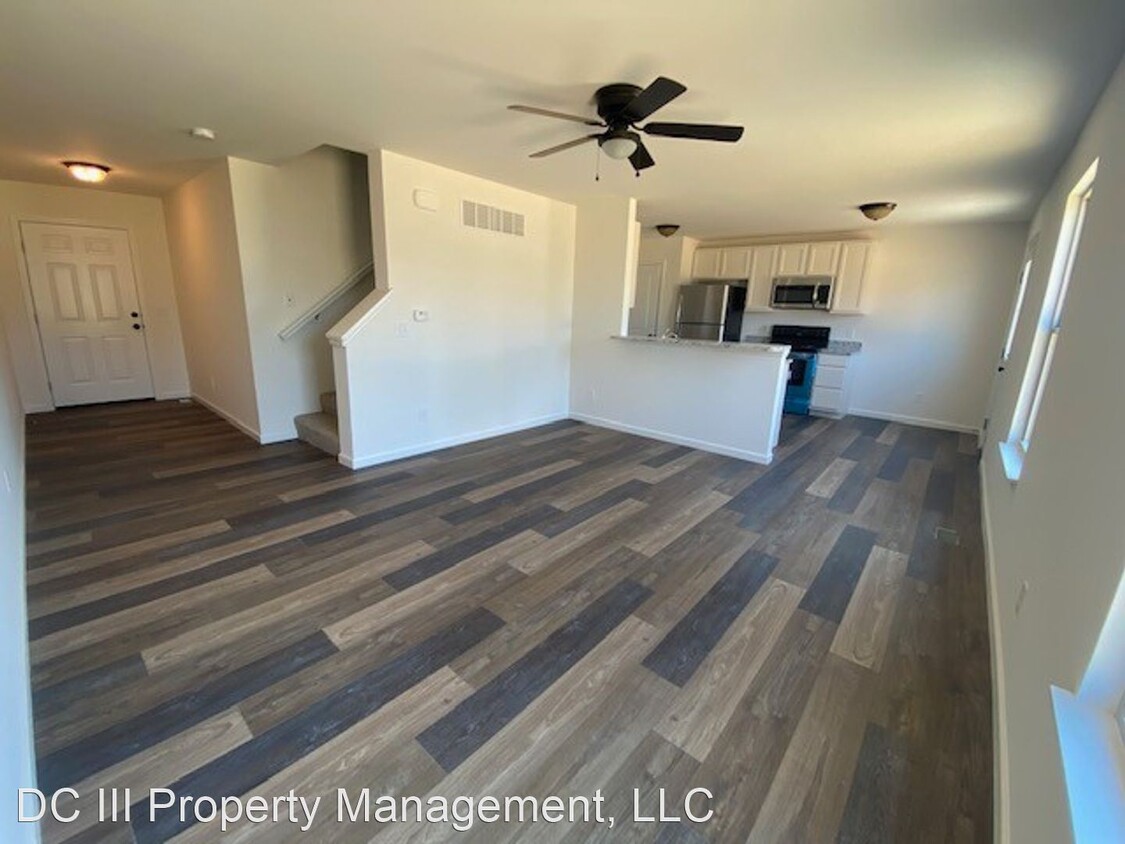Primary Photo - 174 Killdeer Cir