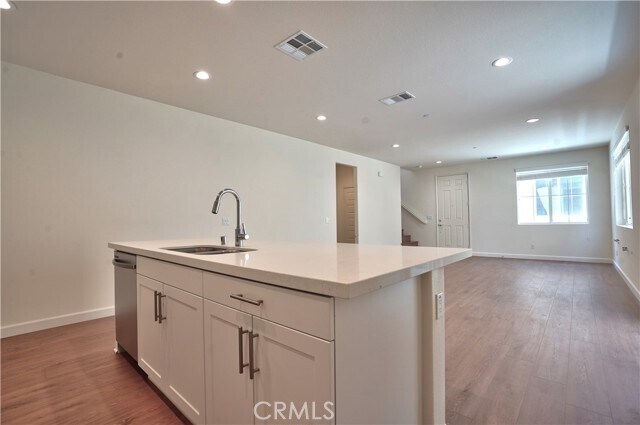 Foto del edificio - 142 Grove Ct