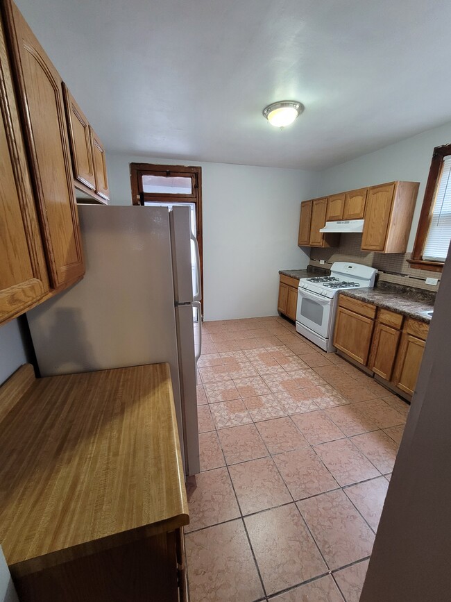 Foto del edificio - 8033 S Marshfield Ave