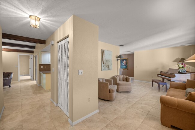 Foto del edificio - Comfort, Style & Space – 3 Bedroom Home in...